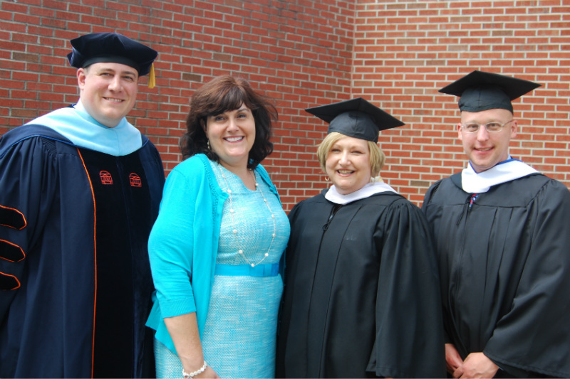 Applause for Alumni