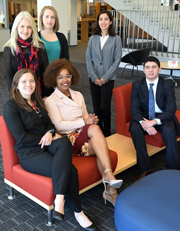 VWU Students Deliberate 