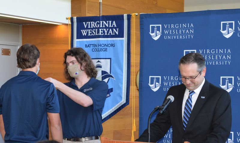 Batten Honors College Holds Traditional Pinning Ceremony