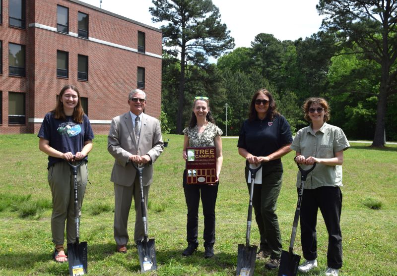 In Appreciation of Trees: Arbor Day at VWU