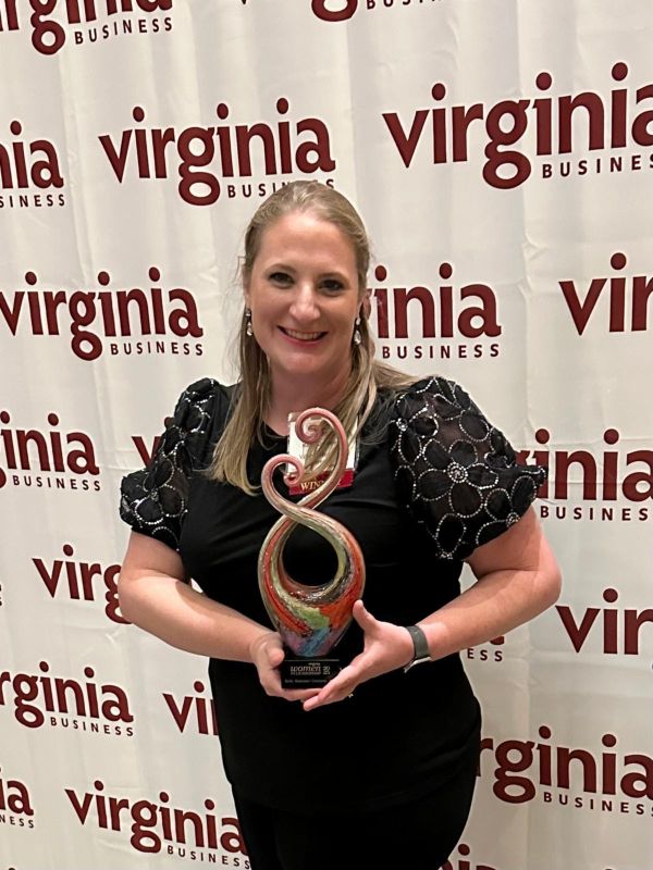 Kelly Cordova Receives Women in Leadership Award