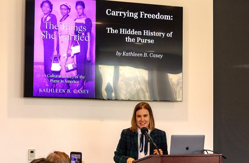 Carrying Freedom: The Hidden History of the Purse in America