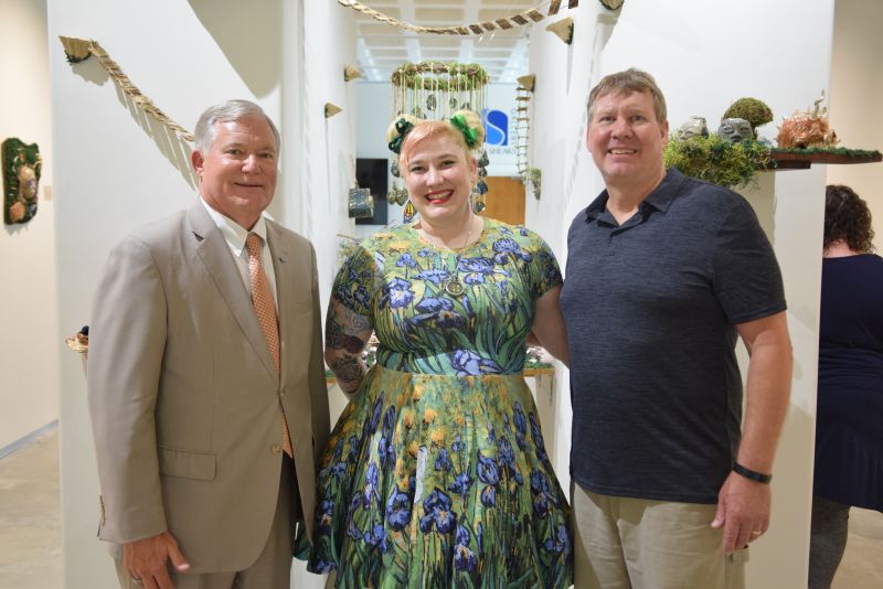 Disabled-Veteran Artist Explores Mental Health Journey in “Moss Mind”